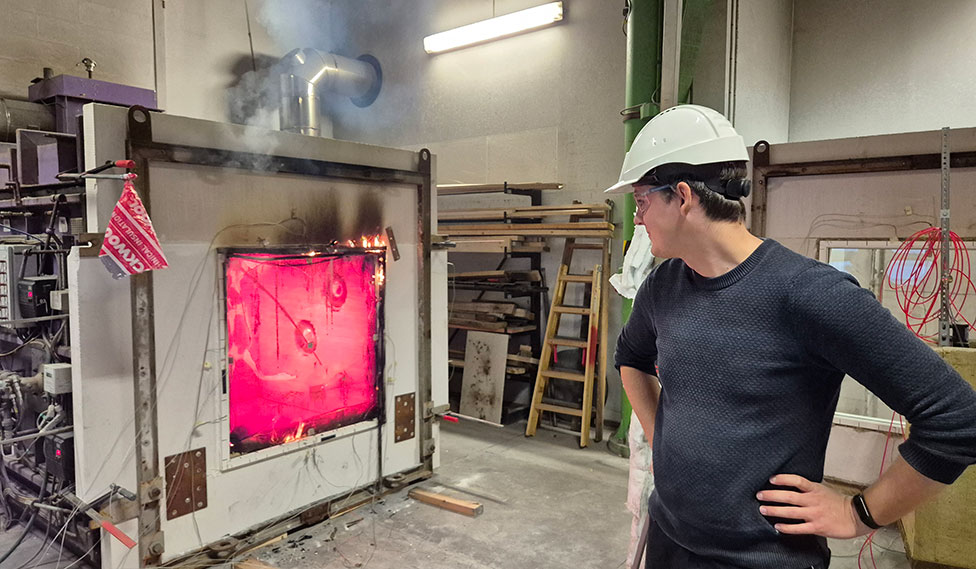 Triple-glazed windows withstand fire – new study challenges old assumptions